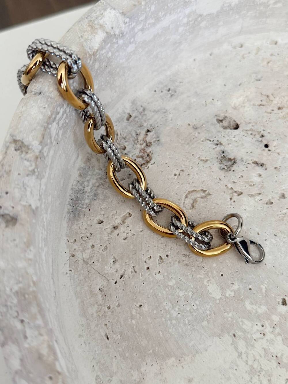 NEW CHANSUTTPEARLS the parker statement bracelet in silver/gold